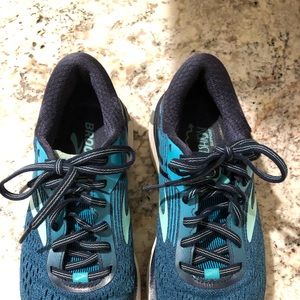 Women’s Brooks adrenaline GTS 18